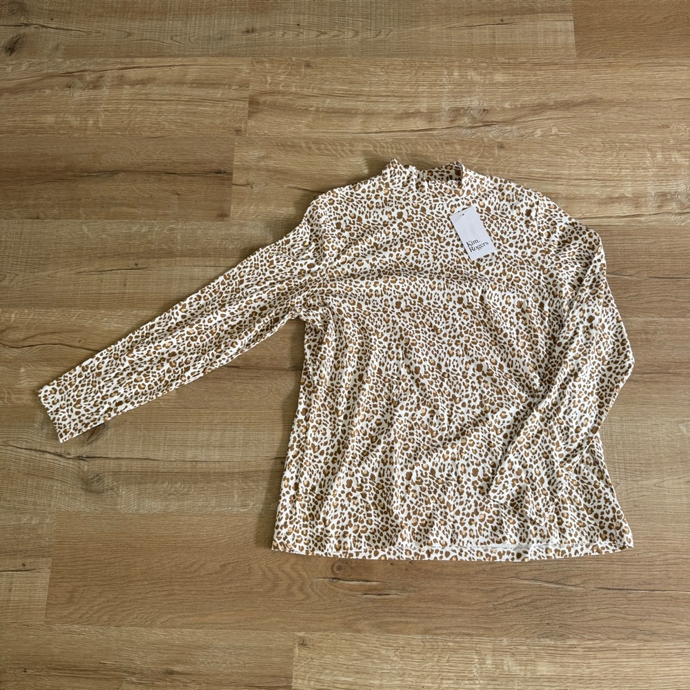 NWT XL Kim Rogers Cheetah Print Top
